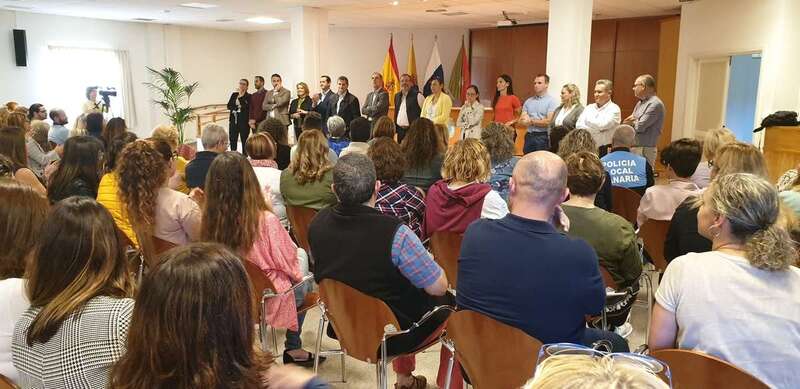 El nuevo grupo de Gobierno de Santa Lucía se presentó ante los trabajadores (Foto TA)